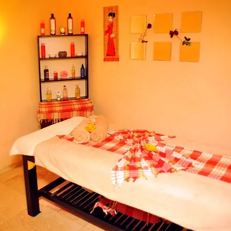 Sunbeach Hill Отель 4*