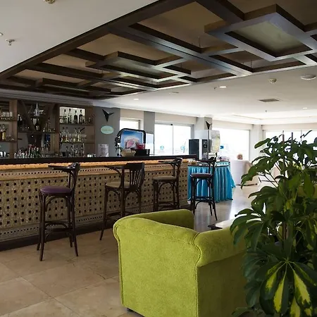 Sunbeach Hill Szálloda Side